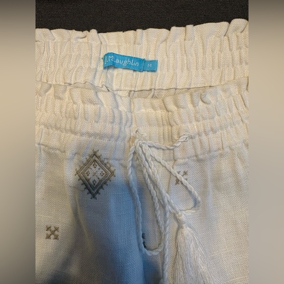 J. McLaughlin Creme Linen Embroidered Shorts — Size M - Picture 2 of 4